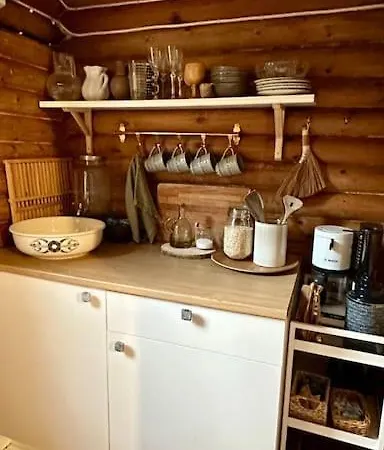 シャレー Hirsimoekki,meri,sauna,terassi *