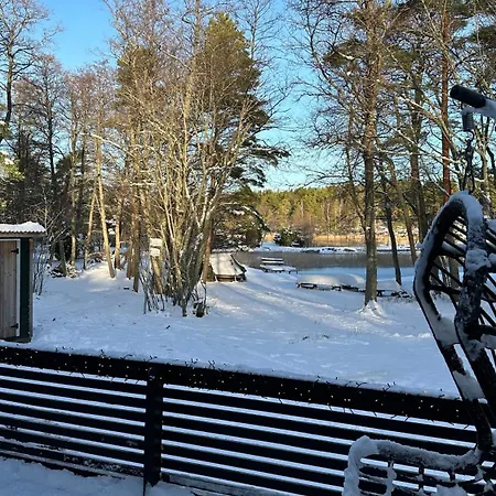 Hirsimoekki,meri,sauna,terassi シャレー *